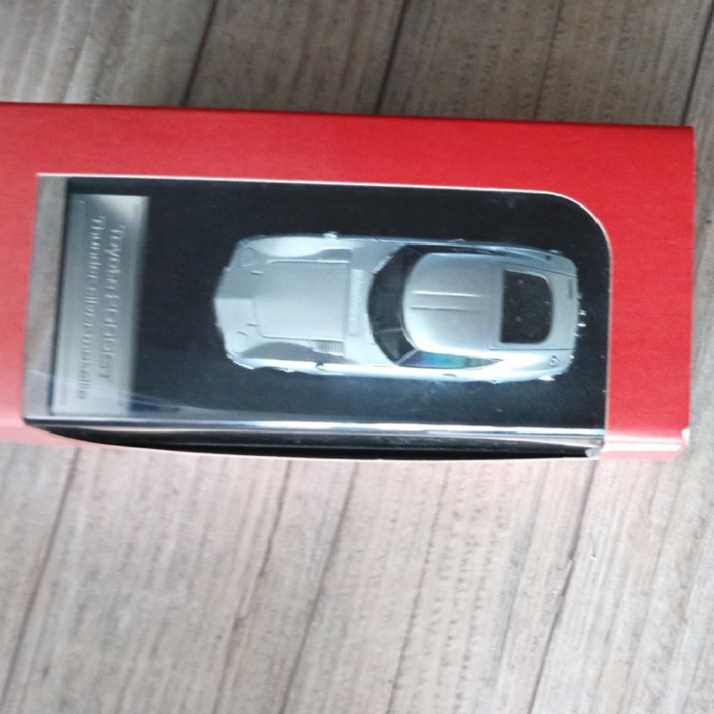 Silver Mirage Model Car - Picture 2 of 8